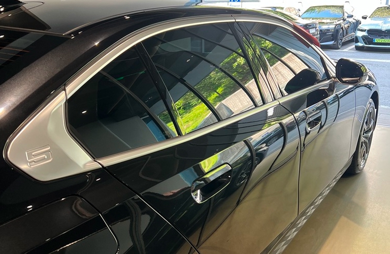 BMW 520I