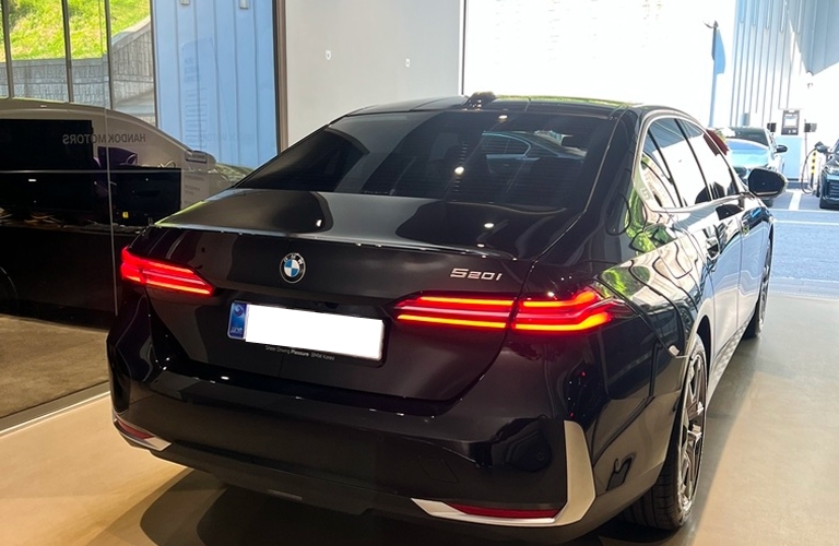 BMW 520I